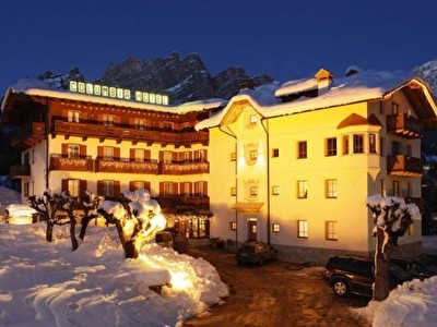 HOTEL COLUMBIA